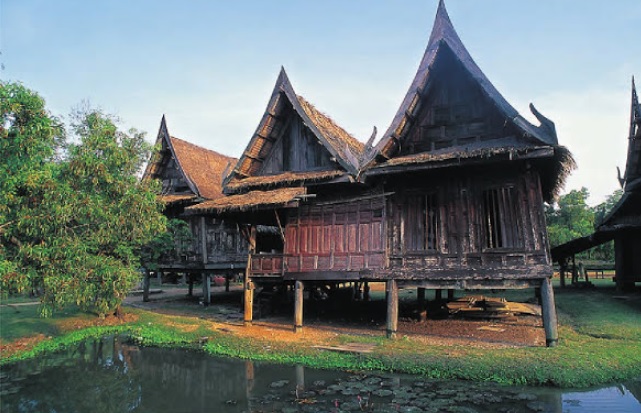 สถาปัตยกรรมบ้านเรือนไทย: บ้านเรือนไทยริมแม่น้ำ
